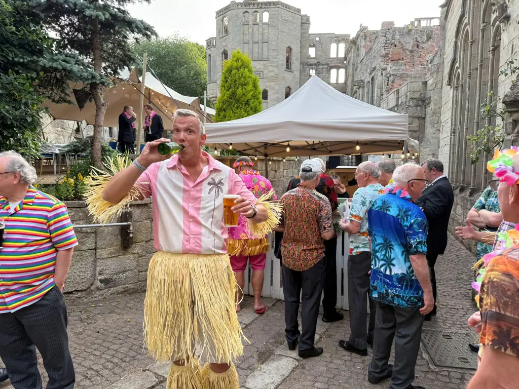 Meridian Lodge goes Hawaiian