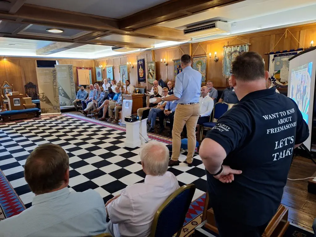 With soaring 31°C temperatures outside, the cool, air-conditioned lodge room at Alderson House, Warwick was a welcome relief